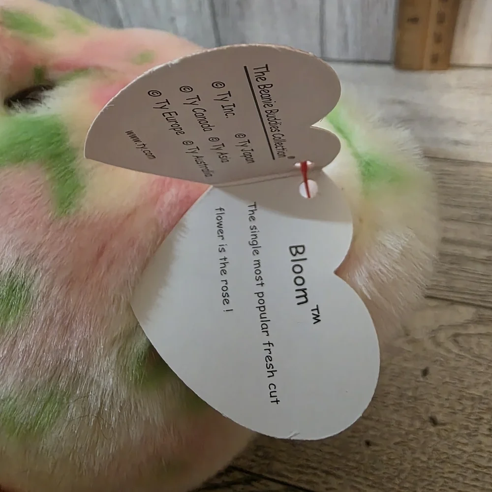 Ty Bloom  Pastel Plush Bear with Flower